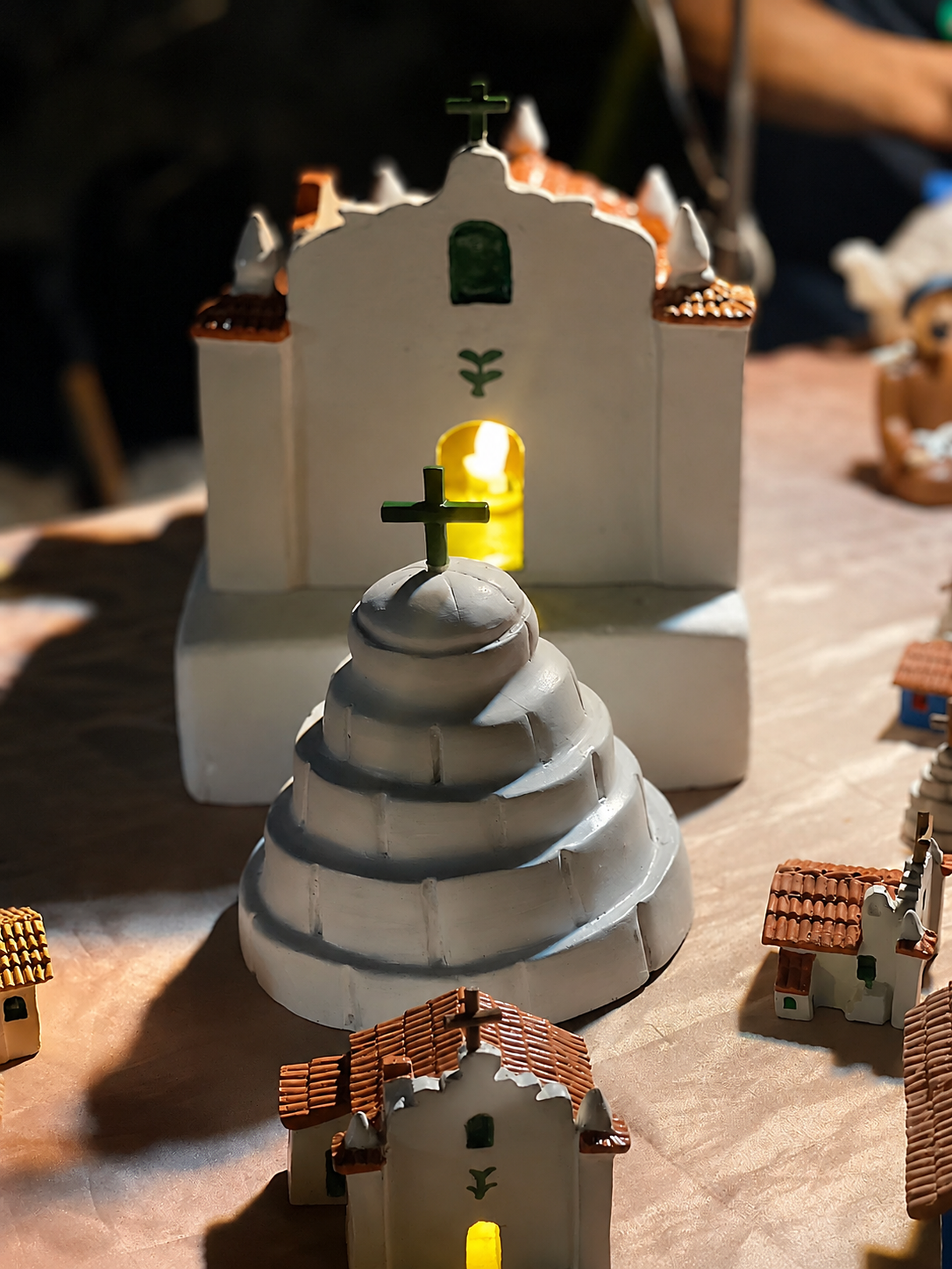 Igrejinhas luminárias em cerâmica